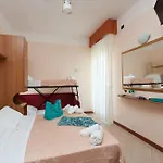 Color King Marte Village 호텔 리도 디 클라세