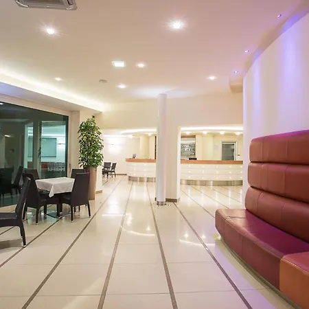 Отель Color King Marte Village