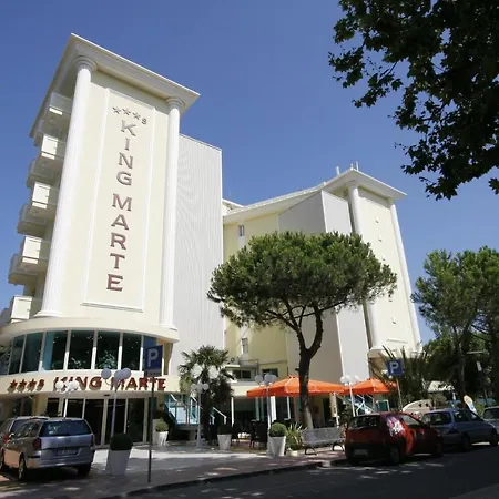 Отель Color King Marte Village Лидо-ди-Классе