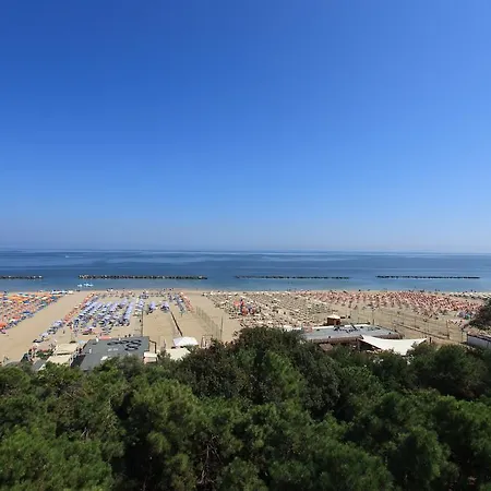 Отель Color King Marte Village Лидо-ди-Классе