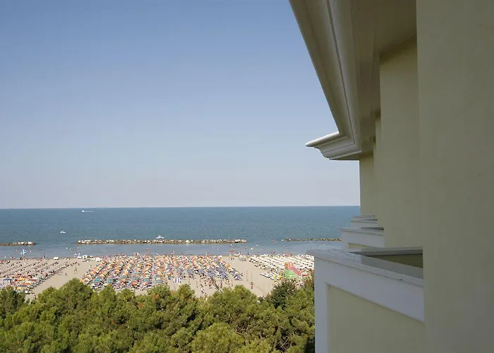 Color King Marte Village Hotel