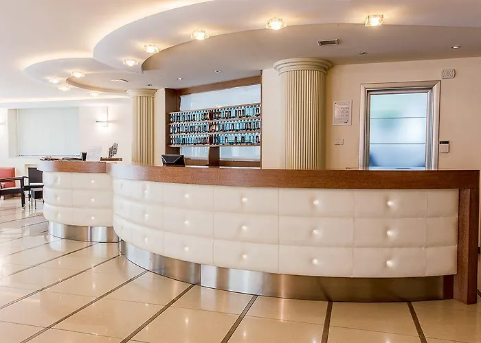 Color King Marte Village 3* 리도 디 클라세